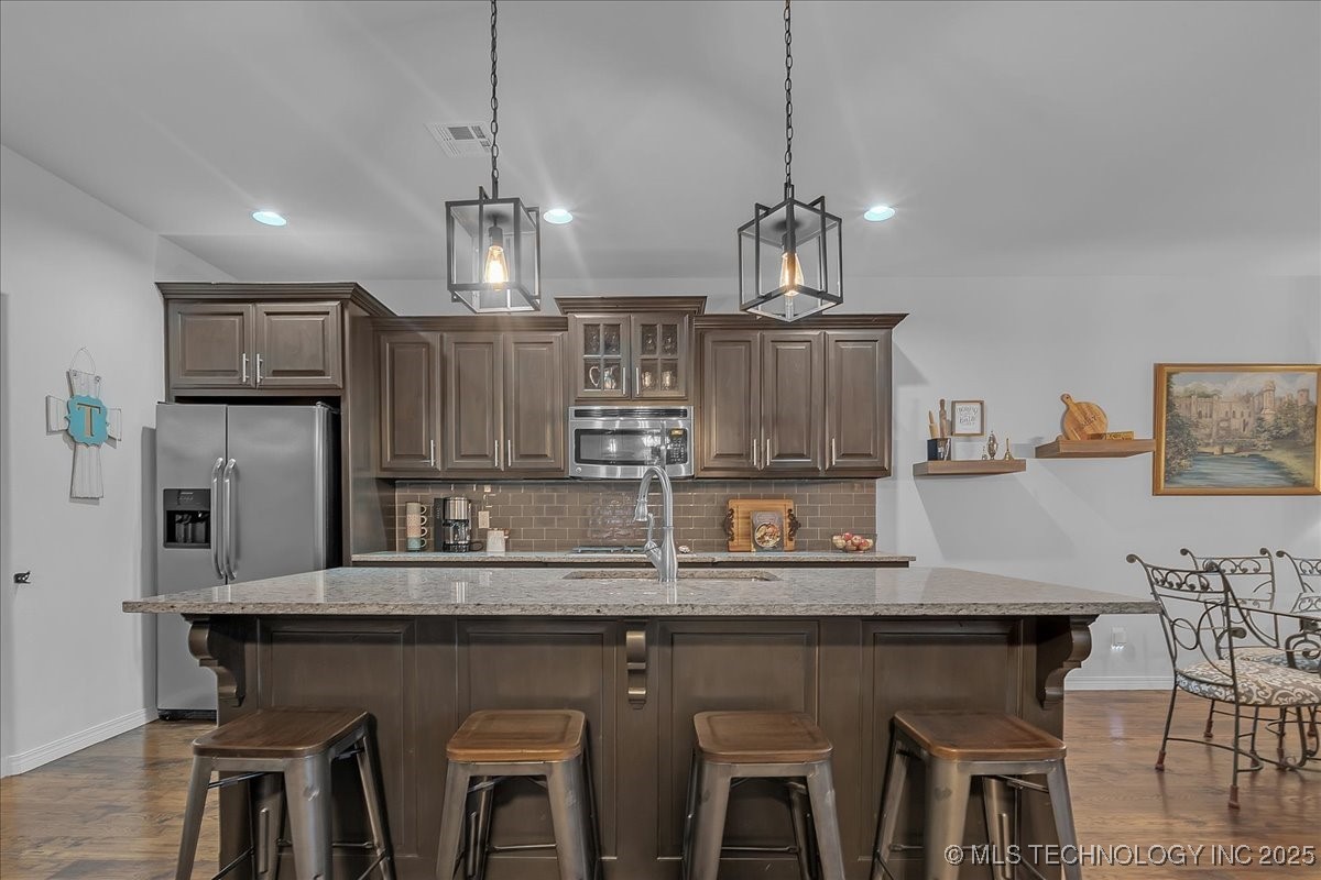 8100 S Gardenia Avenue Property Photo 19