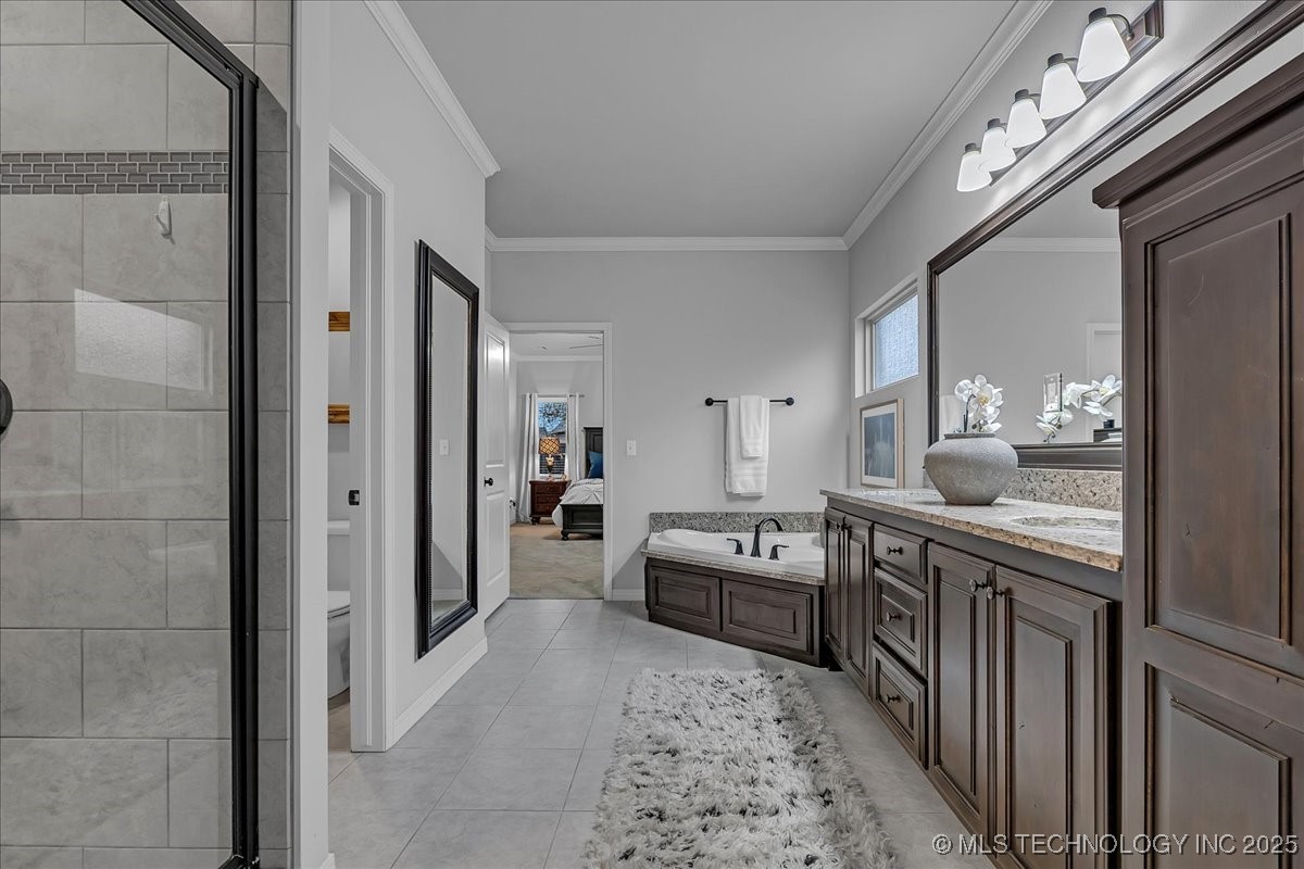 8100 S Gardenia Avenue Property Photo 32