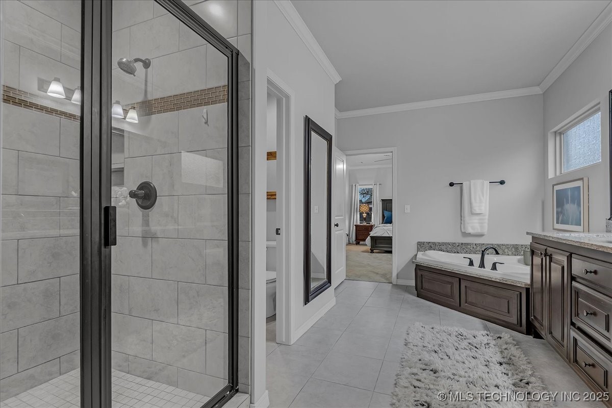 8100 S Gardenia Avenue Property Photo 33