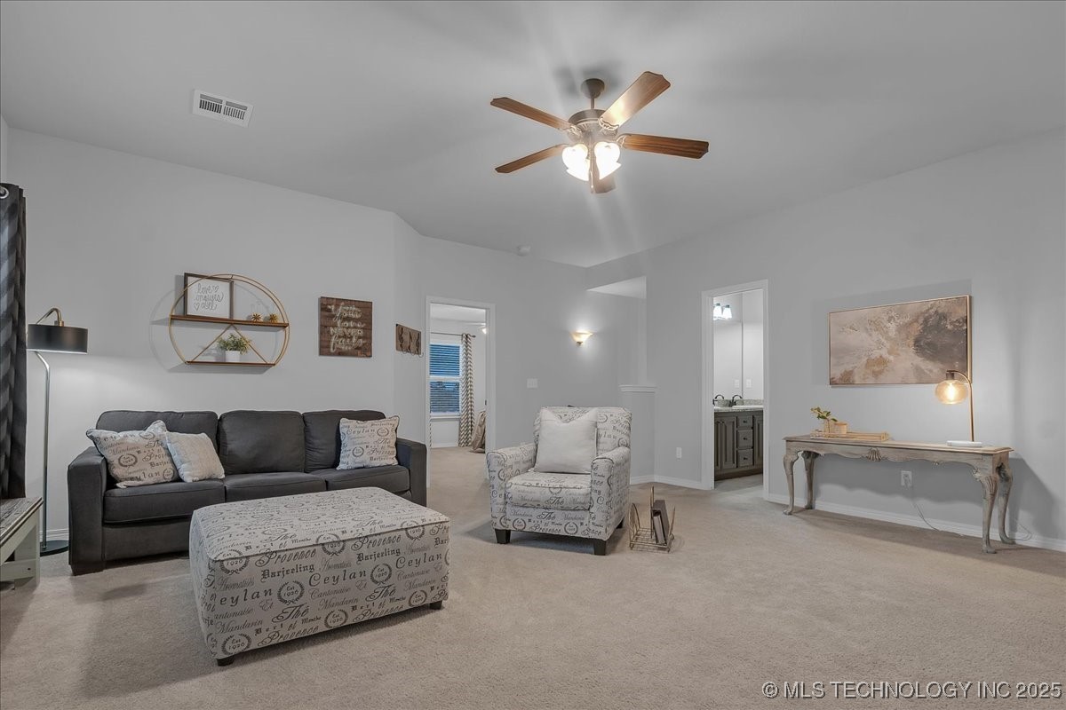 8100 S Gardenia Avenue Property Photo 37