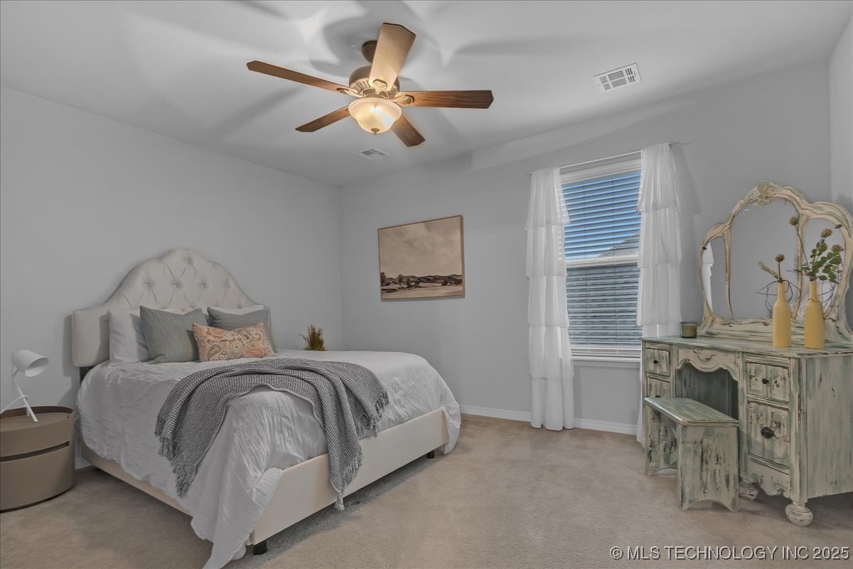 8100 S Gardenia Avenue Property Photo 39