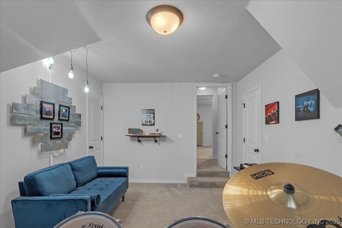 8100 S Gardenia Avenue Property Photo 44