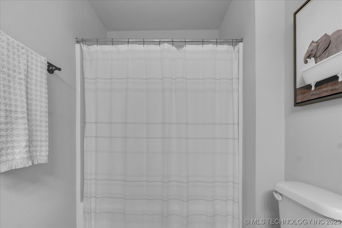 8100 S Gardenia Avenue Property Photo 48