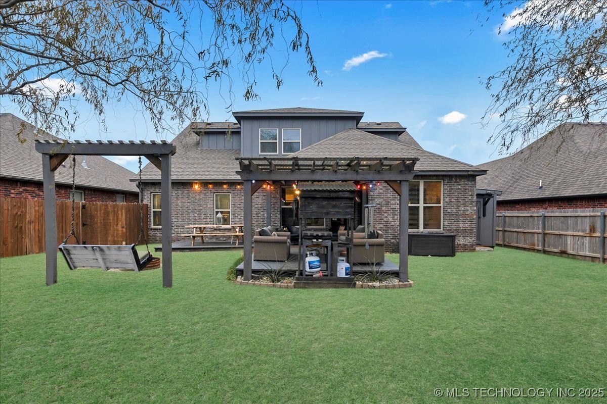 8100 S Gardenia Avenue Property Photo 56