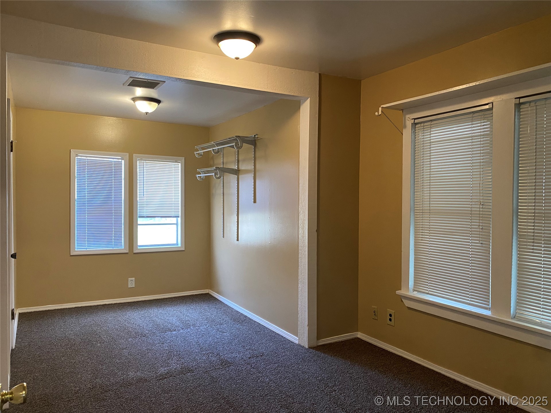 2419 S Olympia Avenue A Property Photo 8