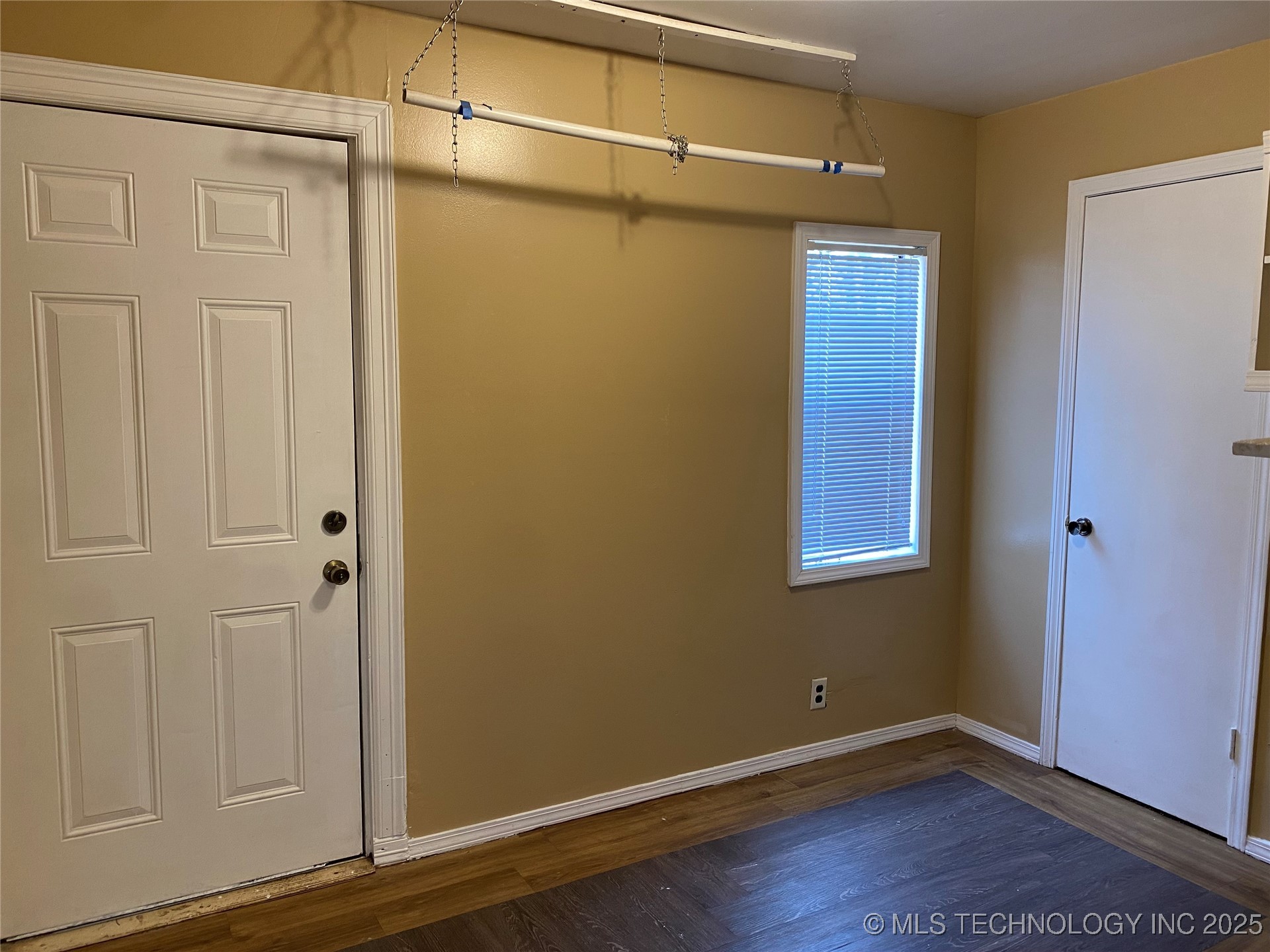 2419 S Olympia Avenue A Property Photo 10