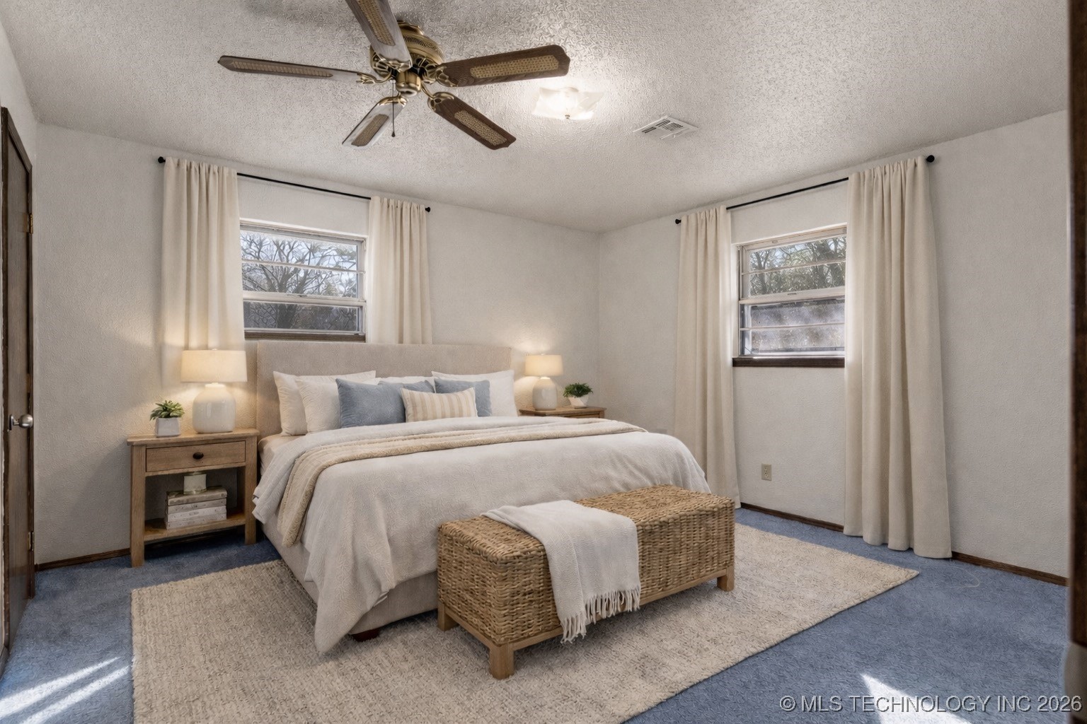 33960 Eagle Circle Property Photo 3