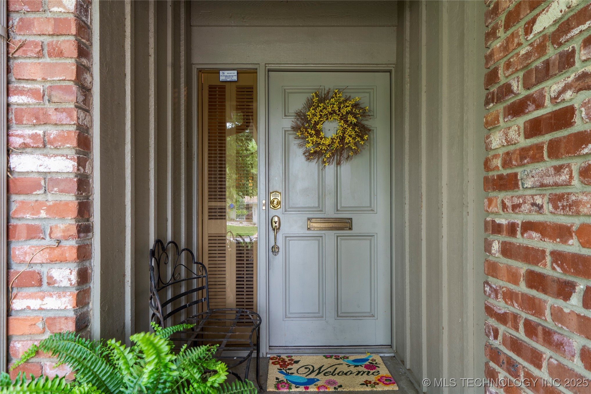 3432 E 57th Place Property Photo 9