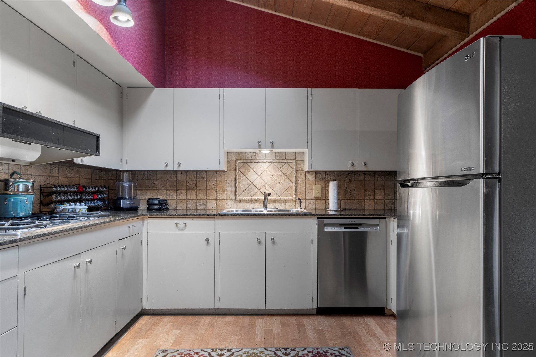 3432 E 57th Place Property Photo 17