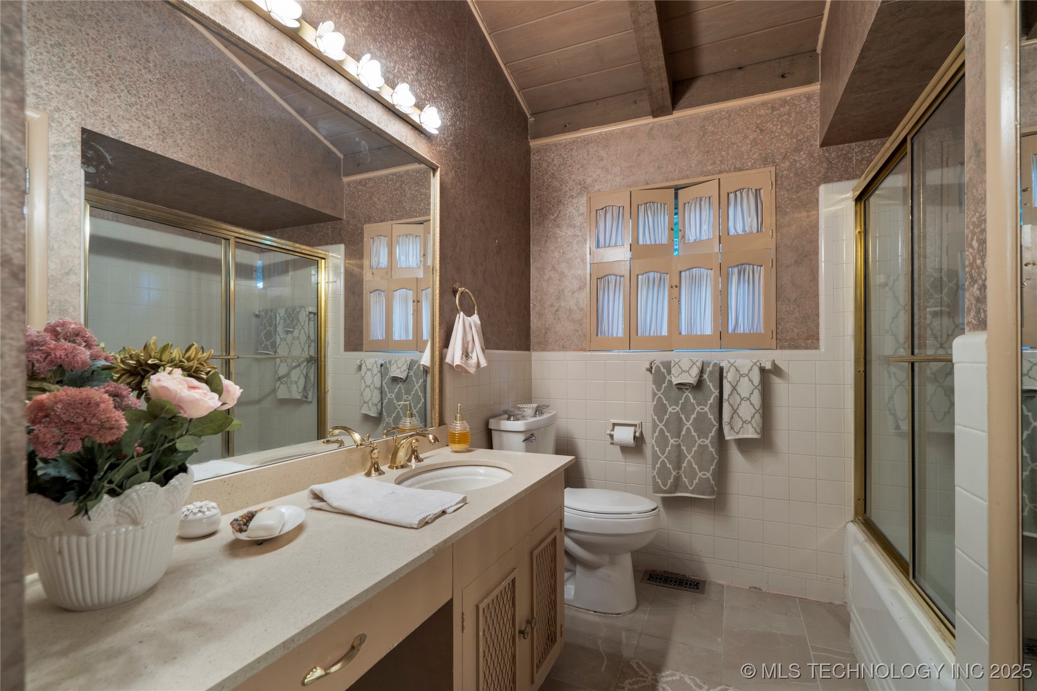 3432 E 57th Place Property Photo 32