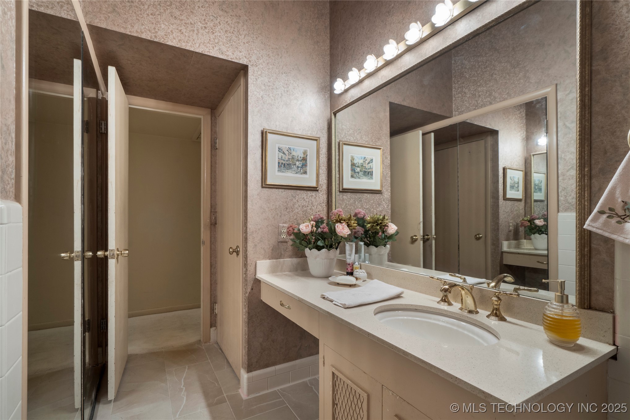 3432 E 57th Place Property Photo 33