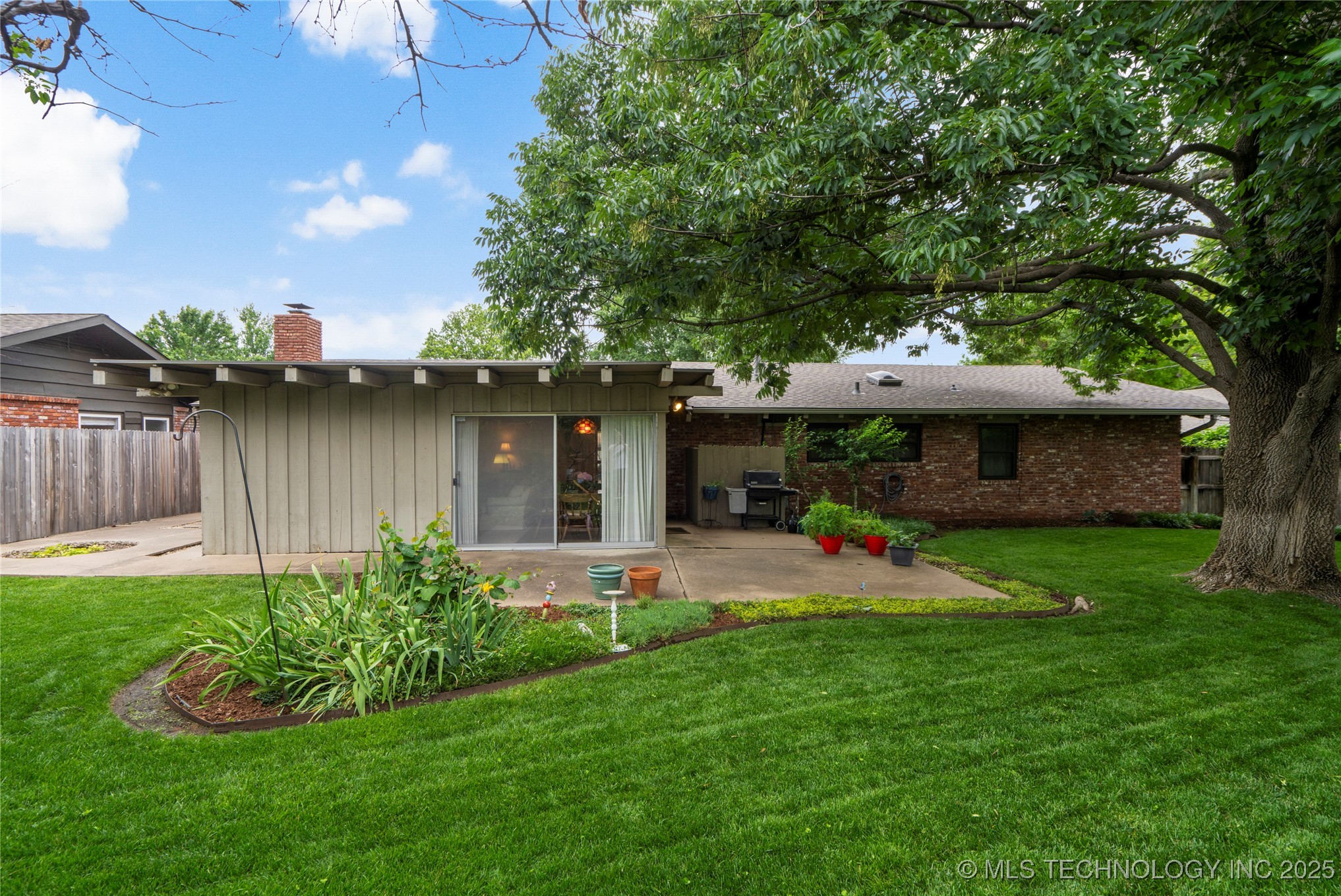 3432 E 57th Place Property Photo 49