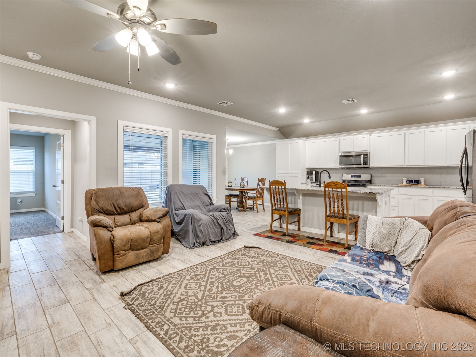 401 W Harrison Street Property Photo 6