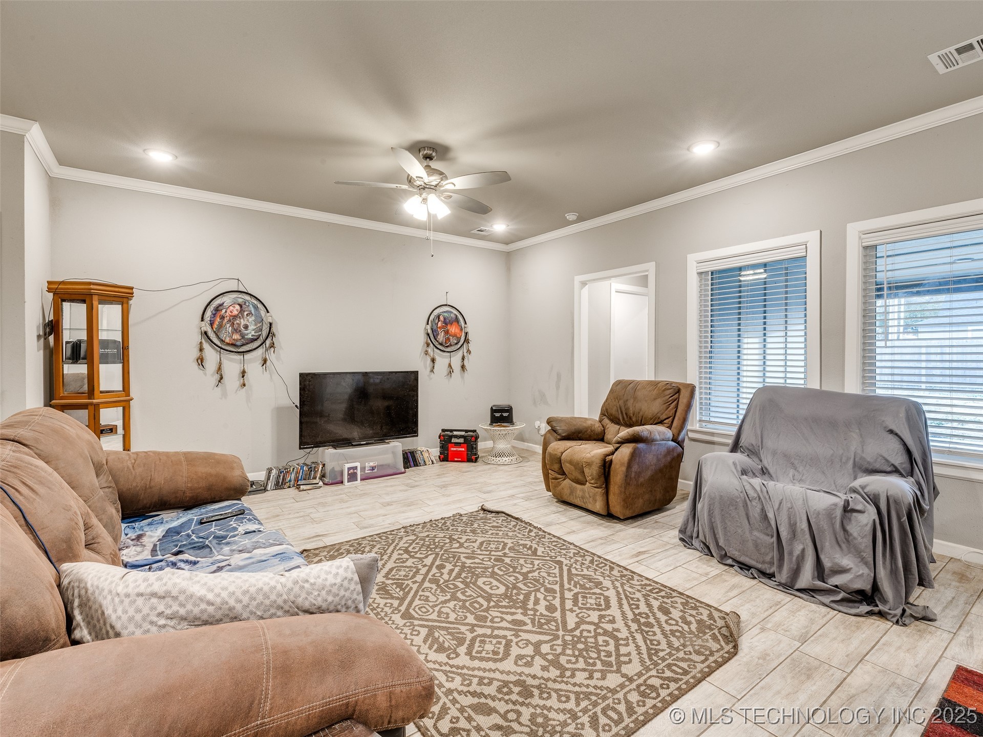 401 W Harrison Street Property Photo 8