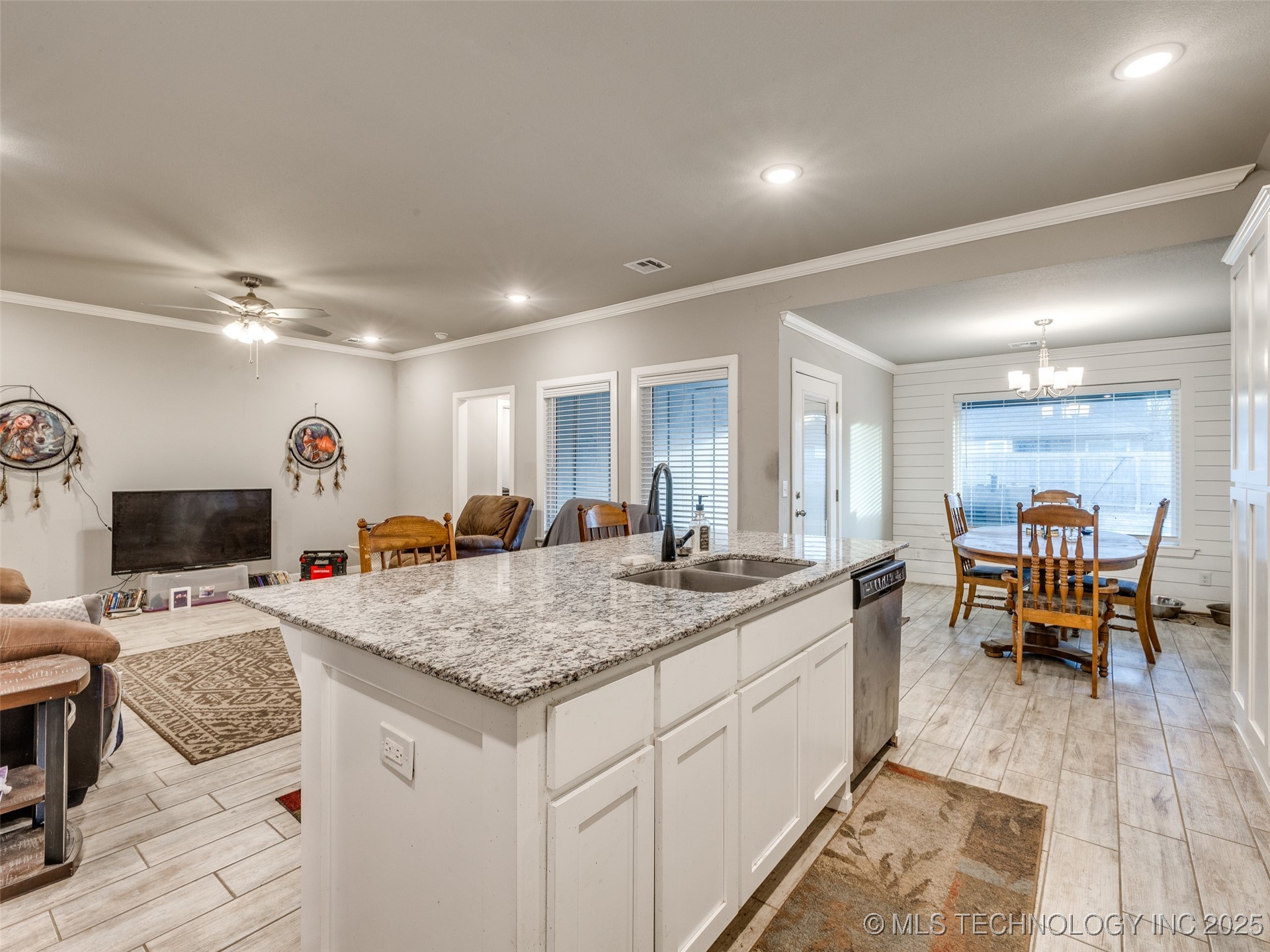 401 W Harrison Street Property Photo 12