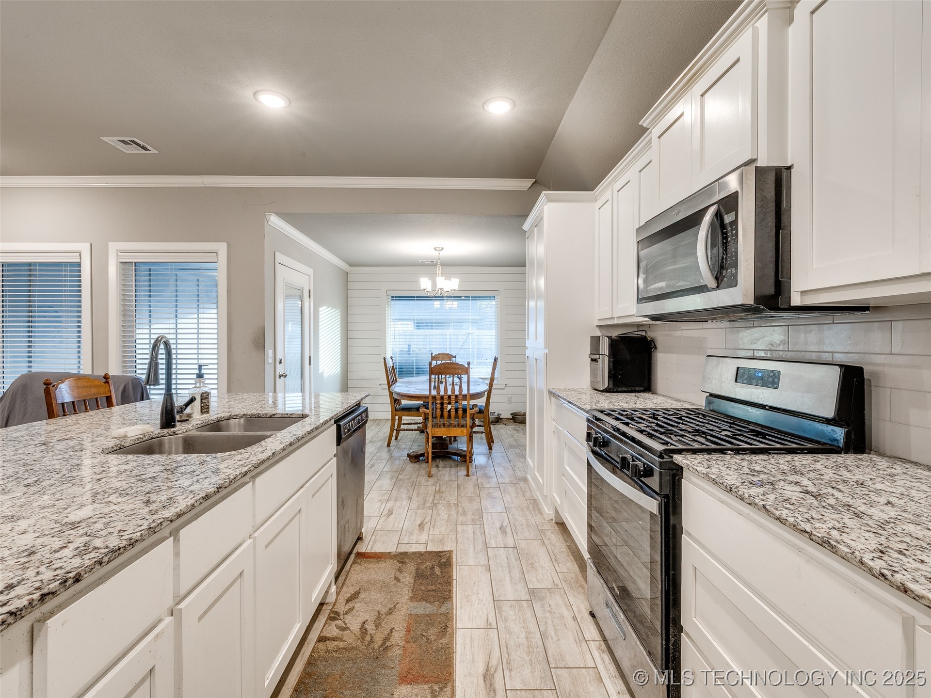 401 W Harrison Street Property Photo 15