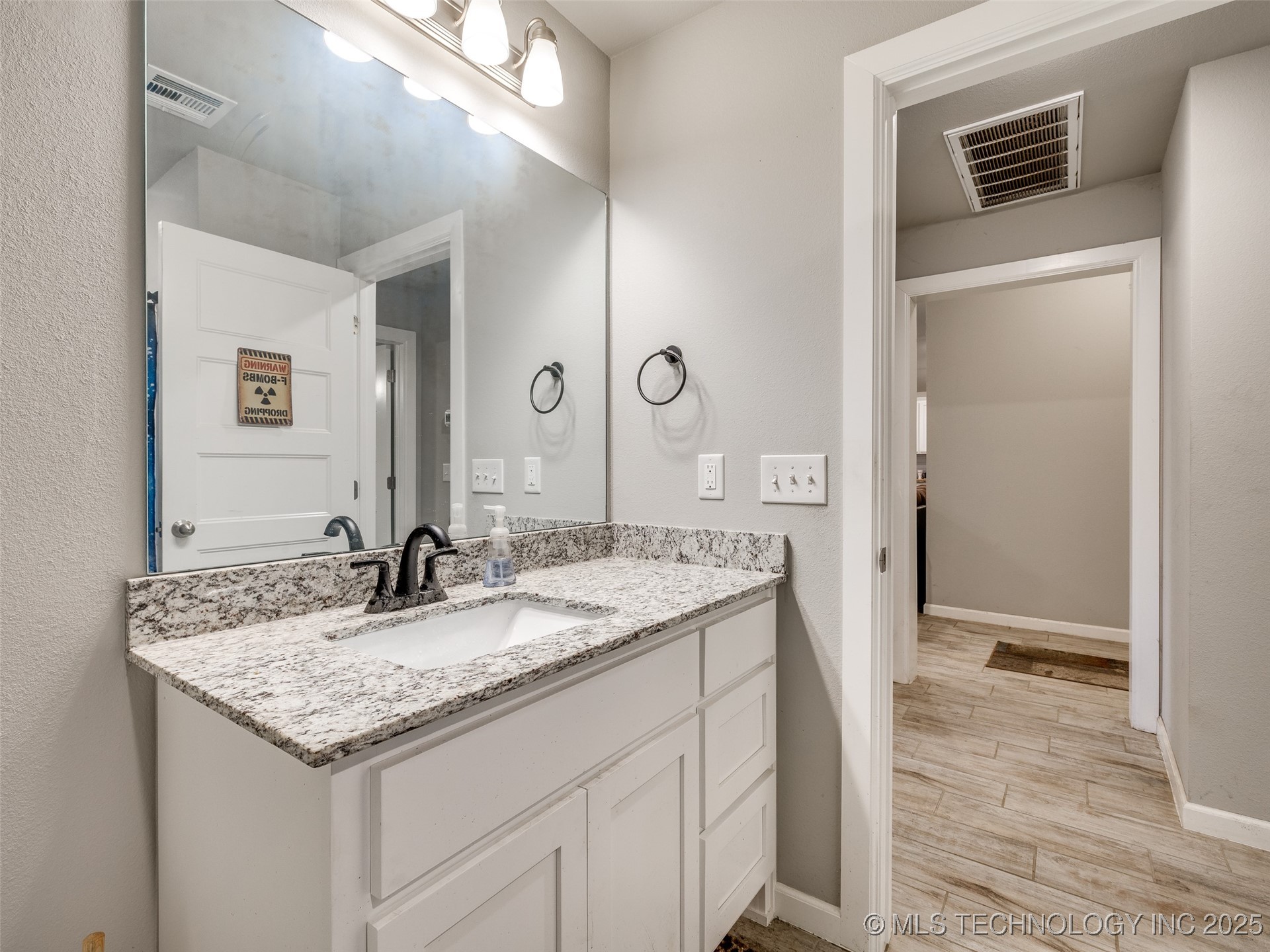 401 W Harrison Street Property Photo 33