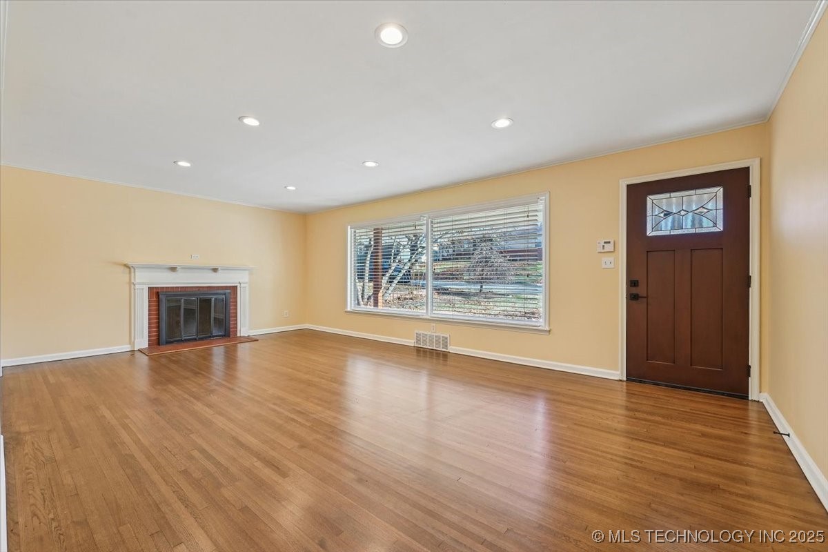 4152 S Trenton Avenue Property Photo 8