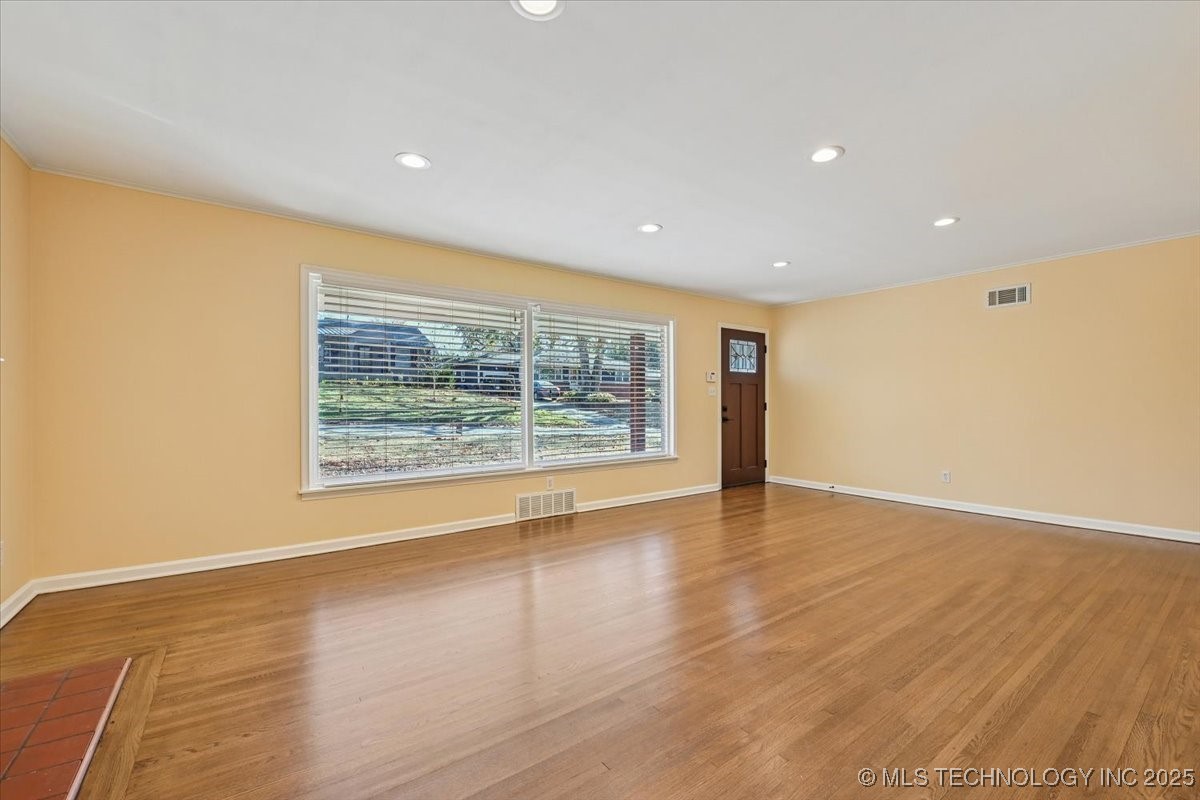 4152 S Trenton Avenue Property Photo 9