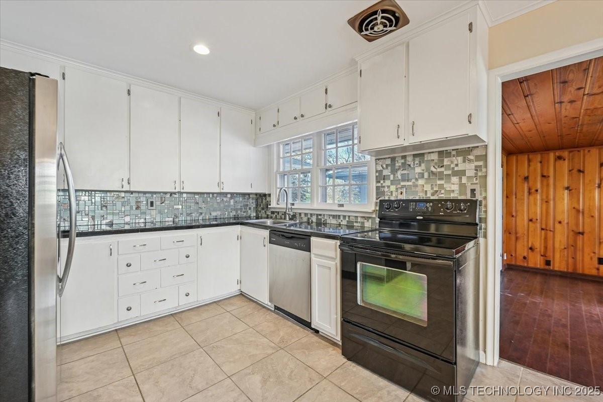 4152 S Trenton Avenue Property Photo 17