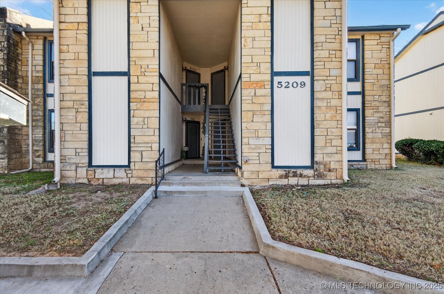 5209 Nowata Road B203 Property Photo 1