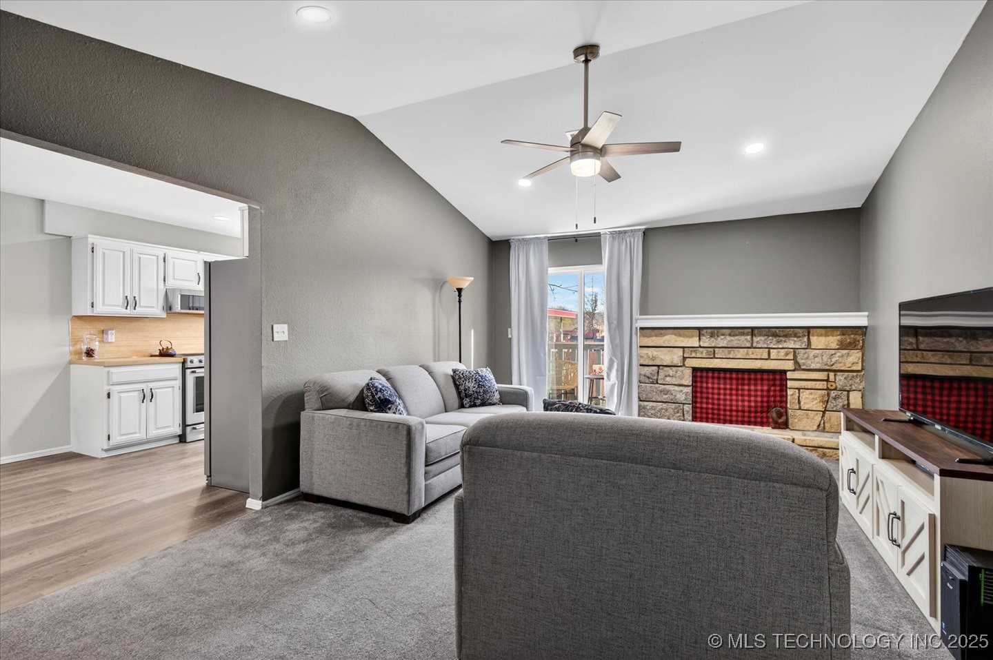 5209 Nowata Road B203 Property Photo 4