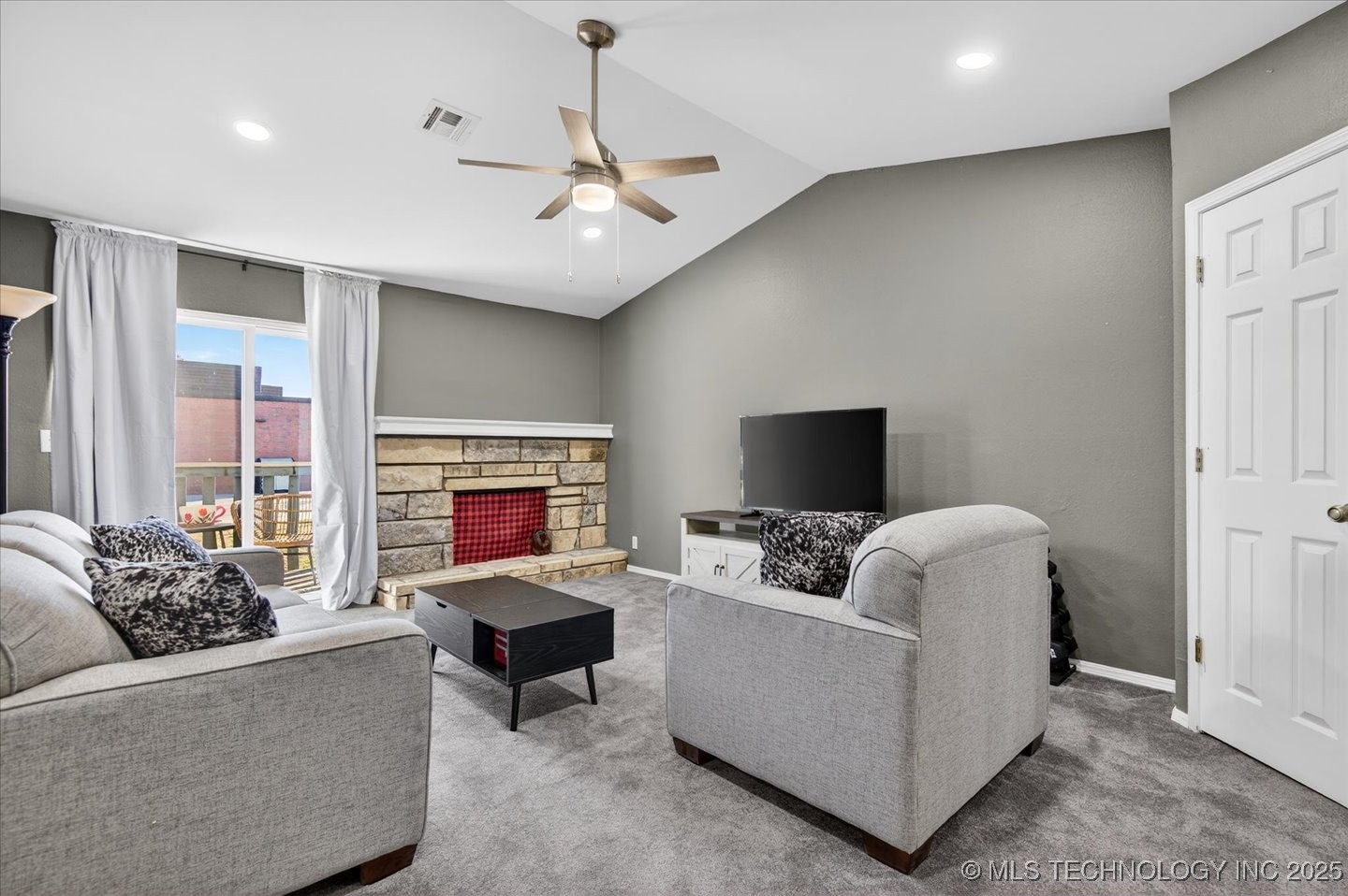 5209 Nowata Road B203 Property Photo 6