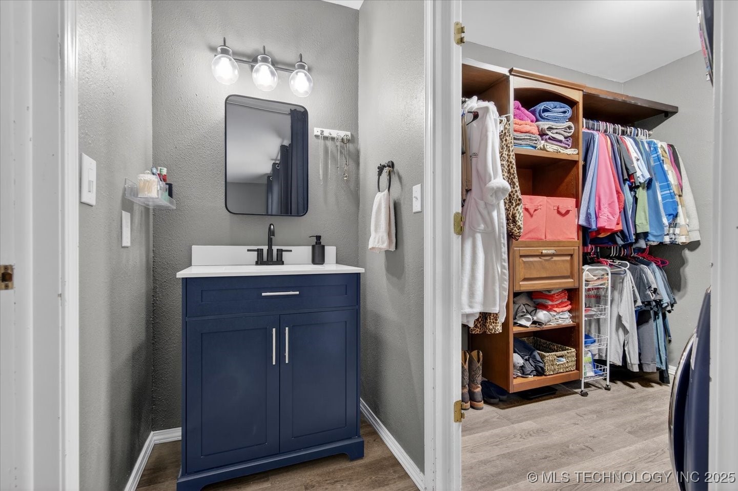 5209 Nowata Road B203 Property Photo 12