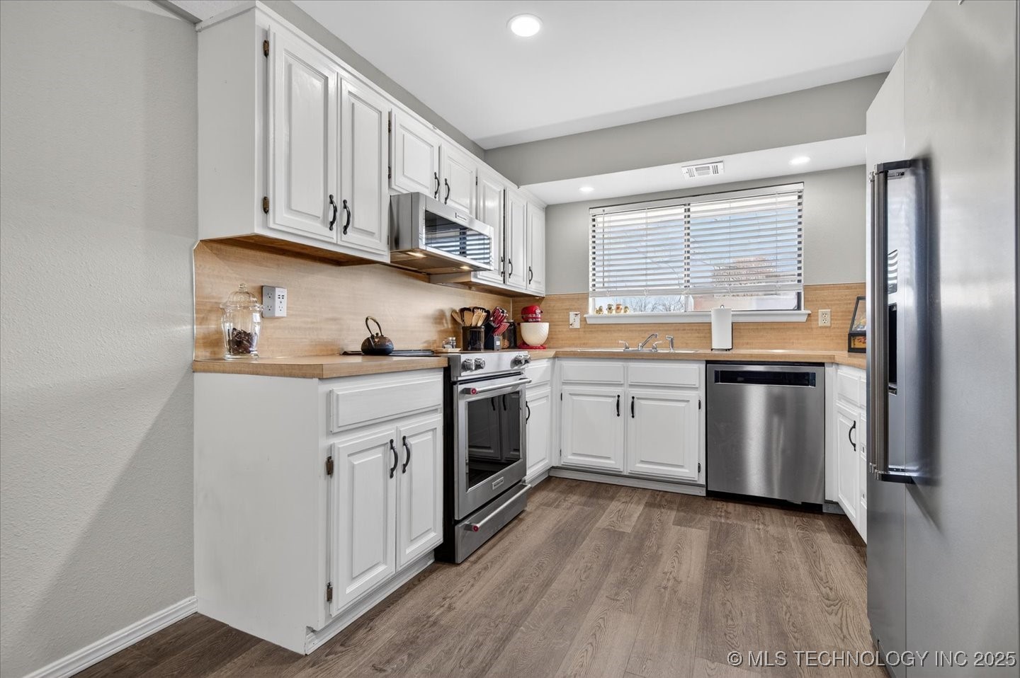 5209 Nowata Road B203 Property Photo 18