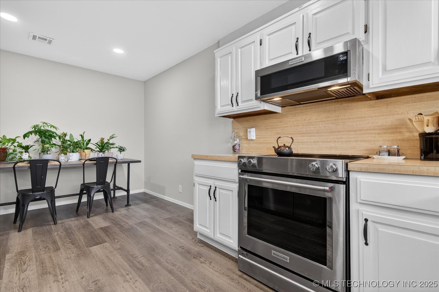 5209 Nowata Road B203 Property Photo 19