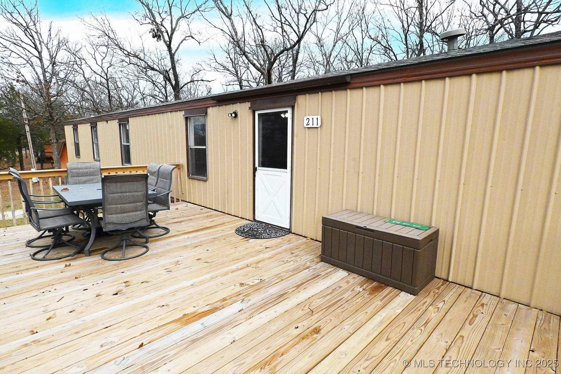 211 Wildwood Property Photo 6