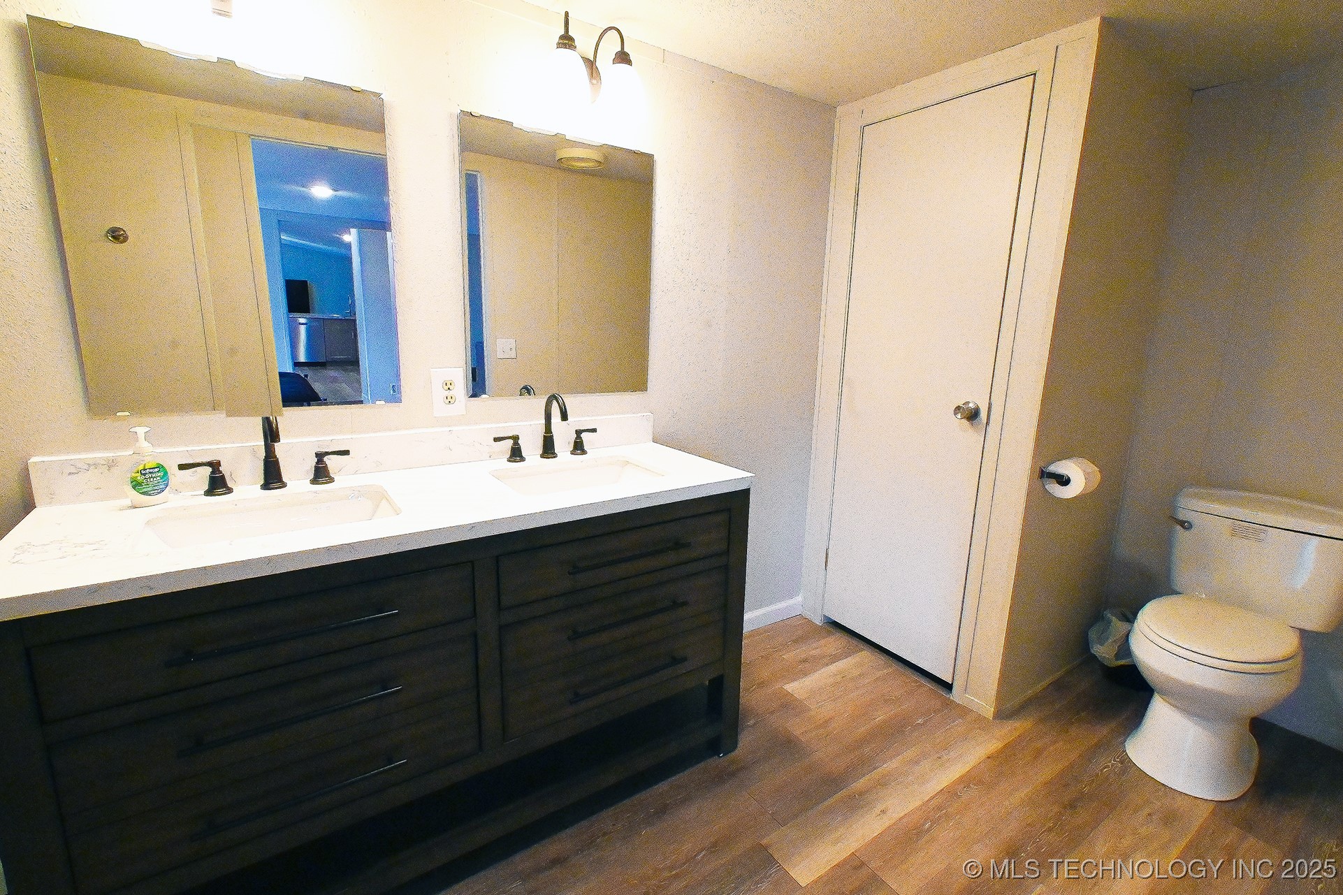 211 Wildwood Property Photo 10