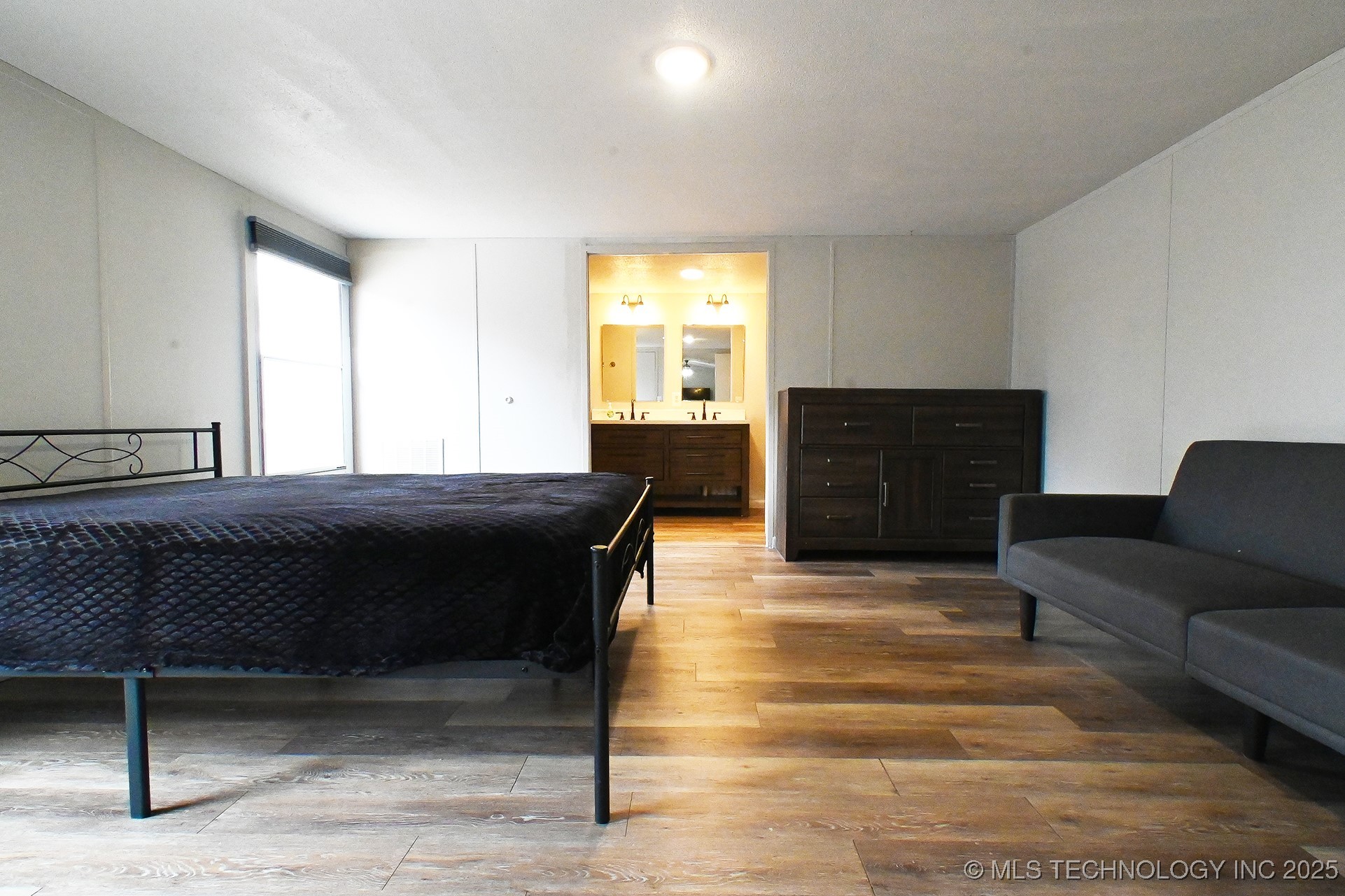 211 Wildwood Property Photo 11