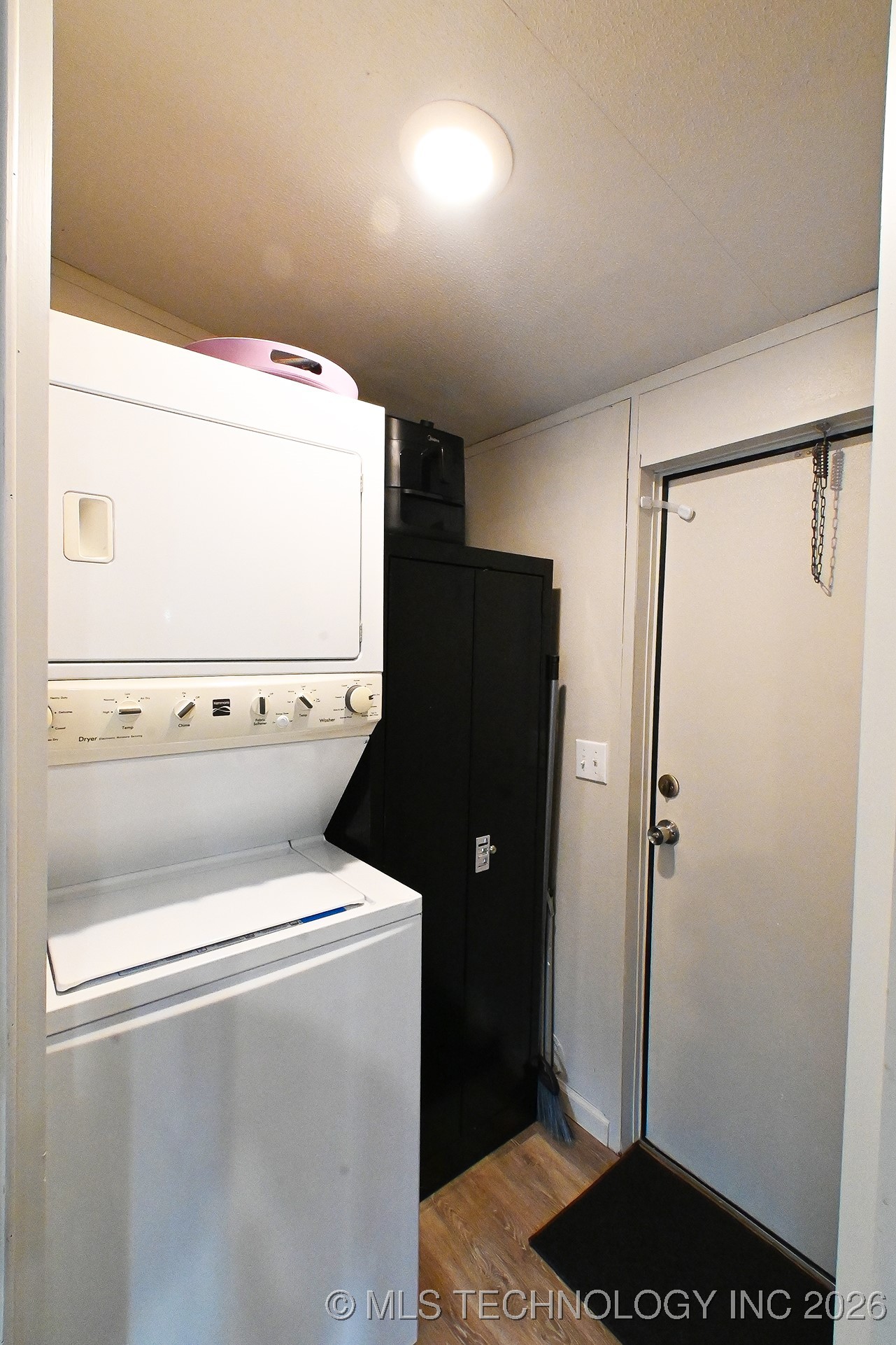 211 Wildwood Property Photo 12