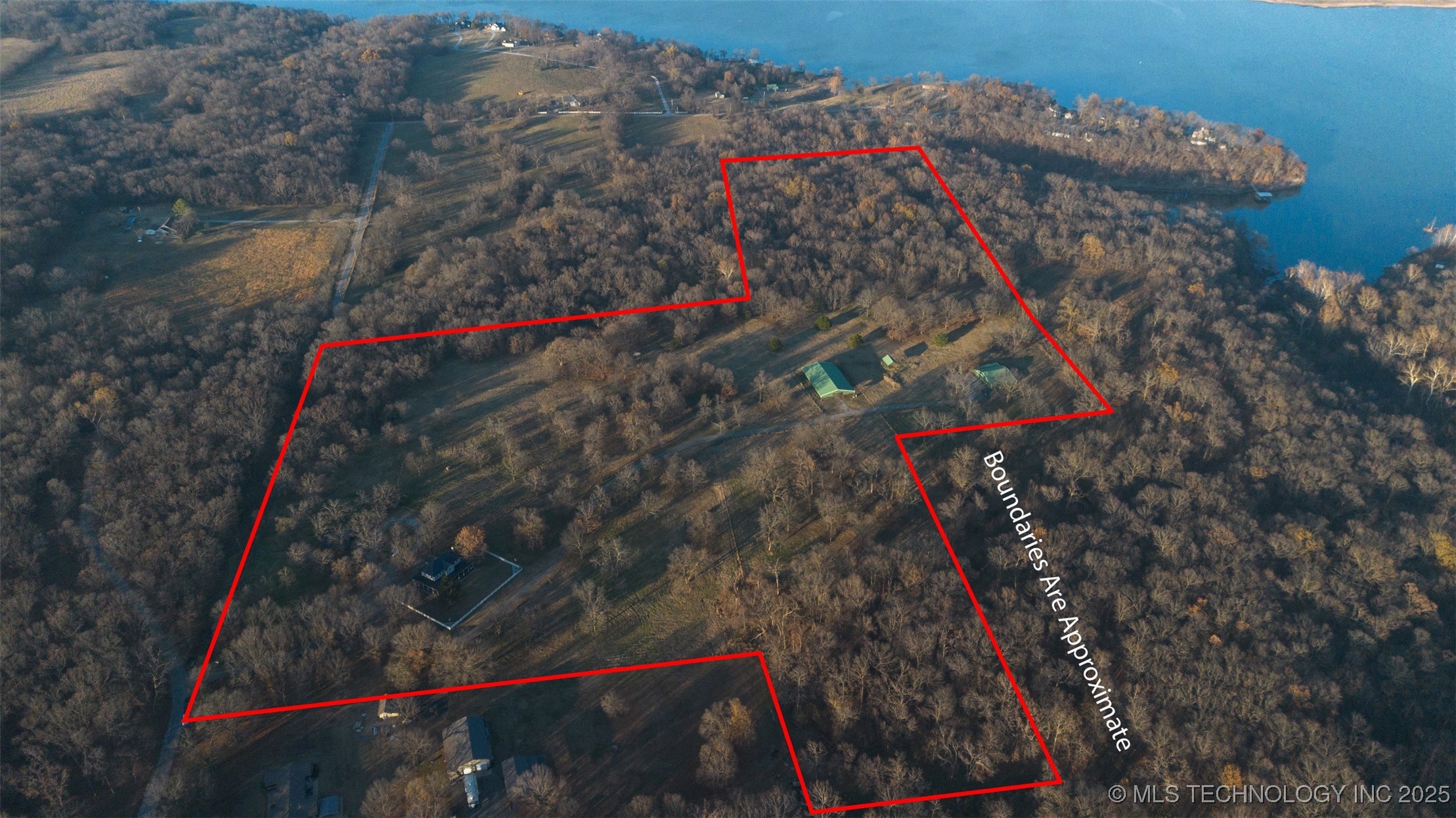 5558 N 441 Property Photo 2