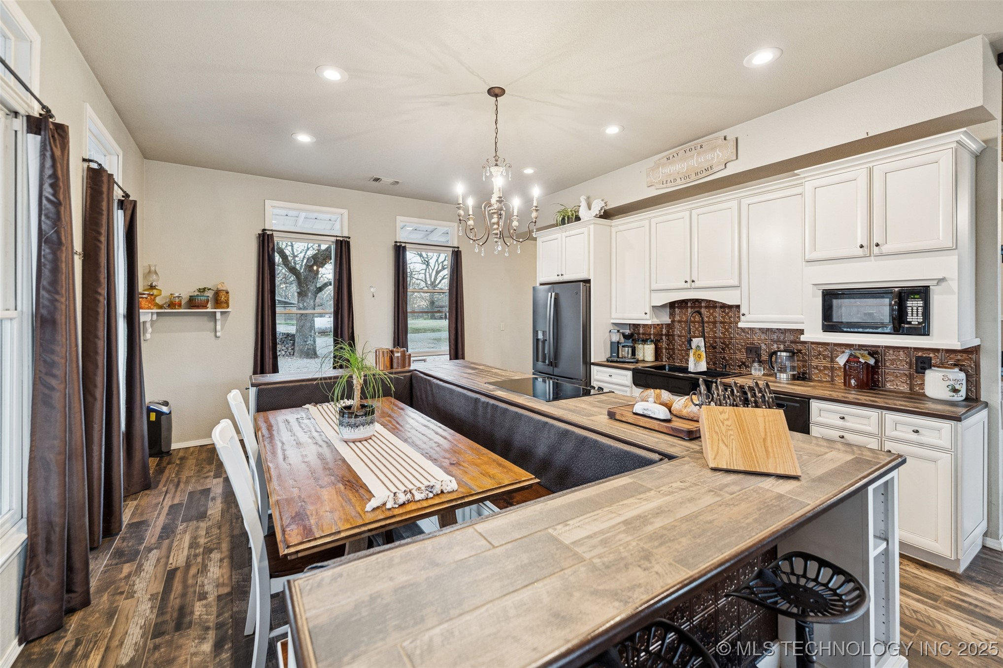 5558 N 441 Property Photo 16