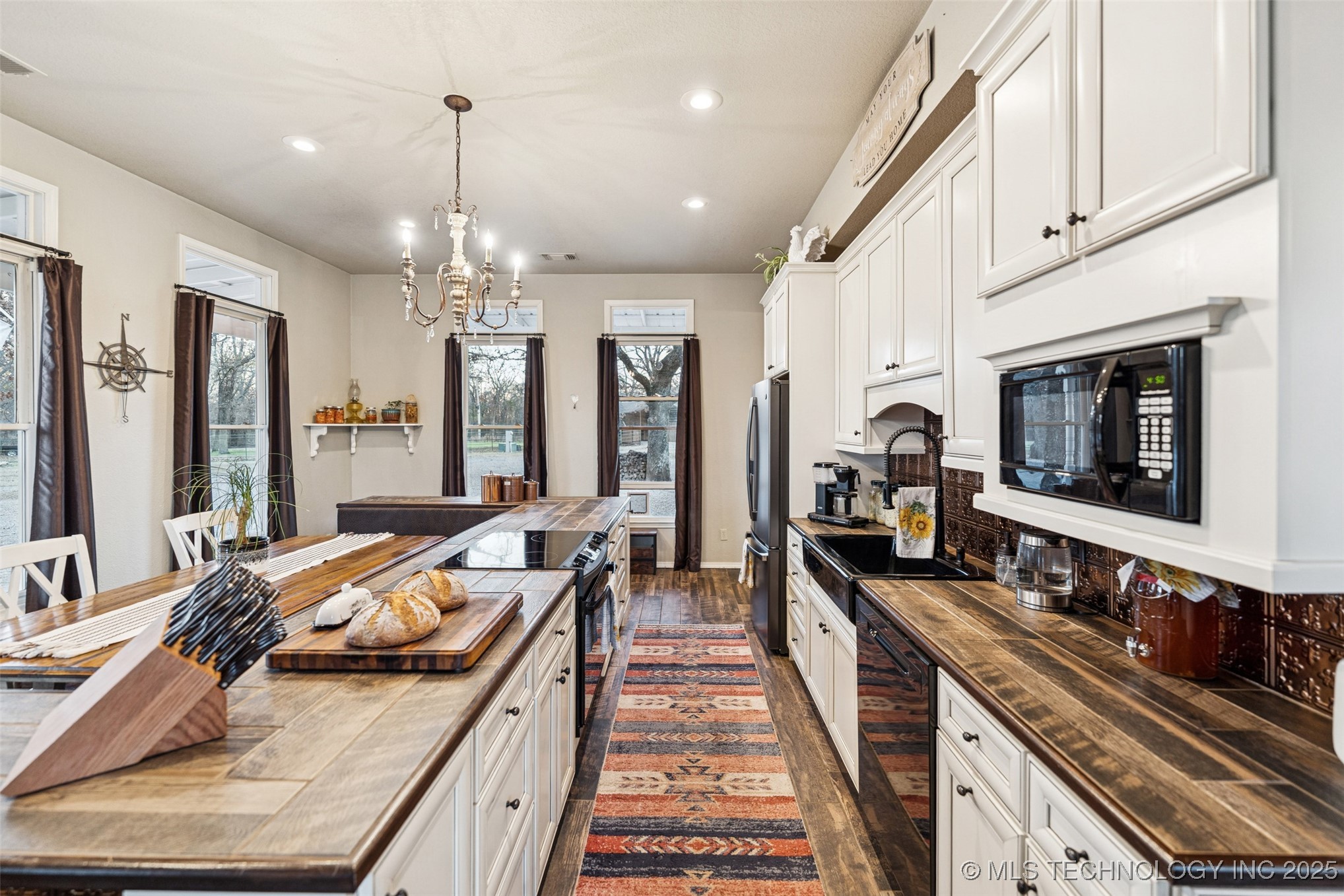 5558 N 441 Property Photo 17