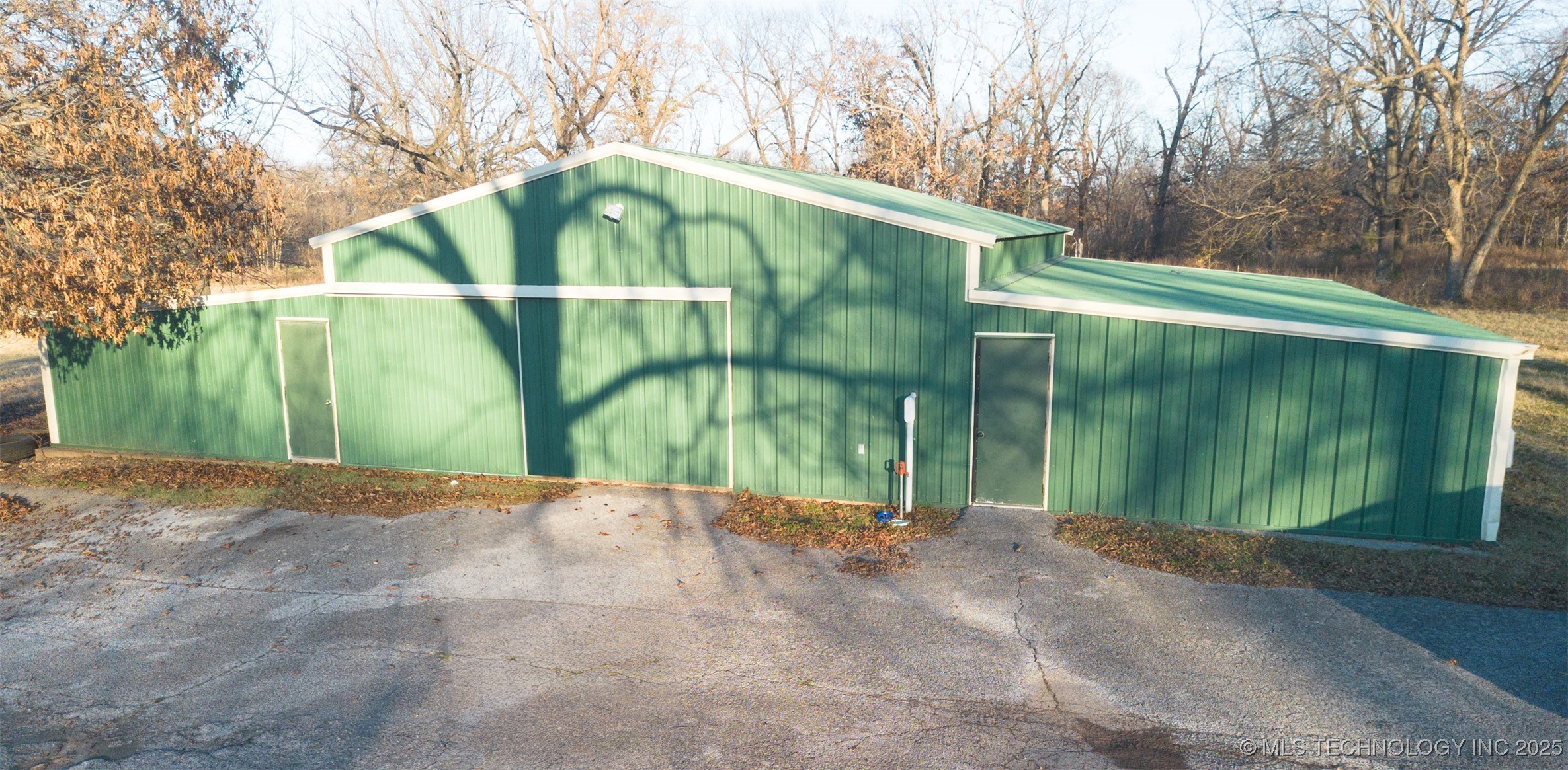 5558 N 441 Property Photo 40