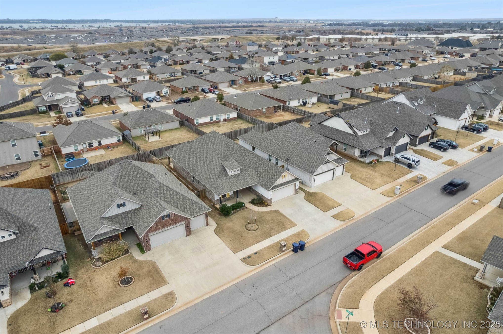 2912 Wild Rose Lane Property Photo 6