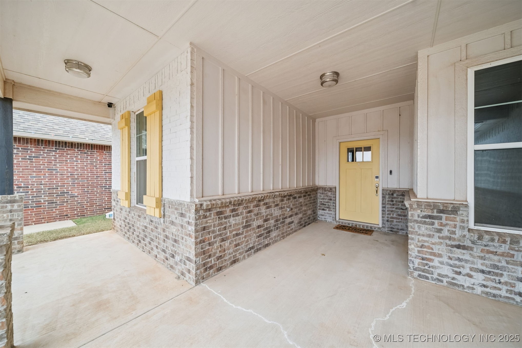 2912 Wild Rose Lane Property Photo 8