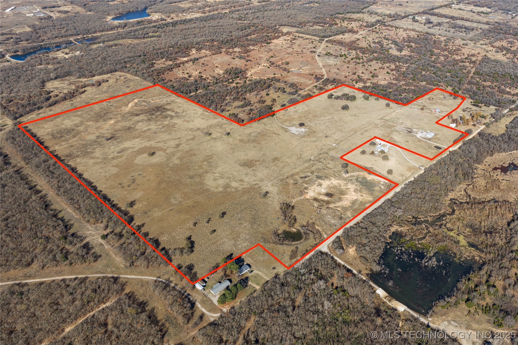 1535 Dillard Property Photo 2