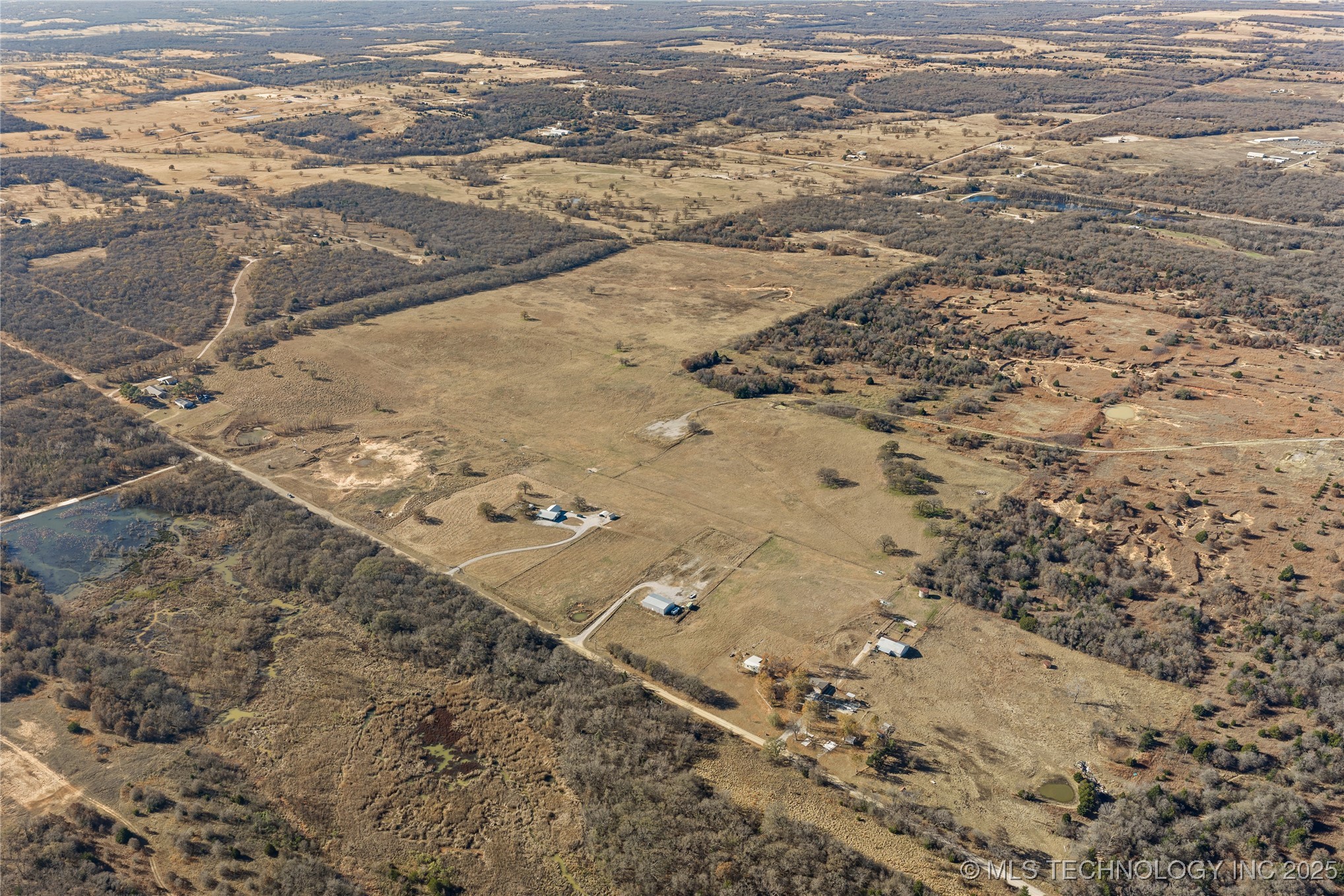 1535 Dillard Property Photo 7