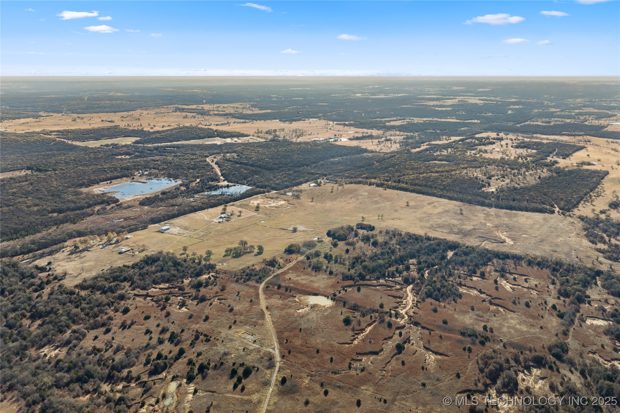 1535 Dillard Property Photo 8