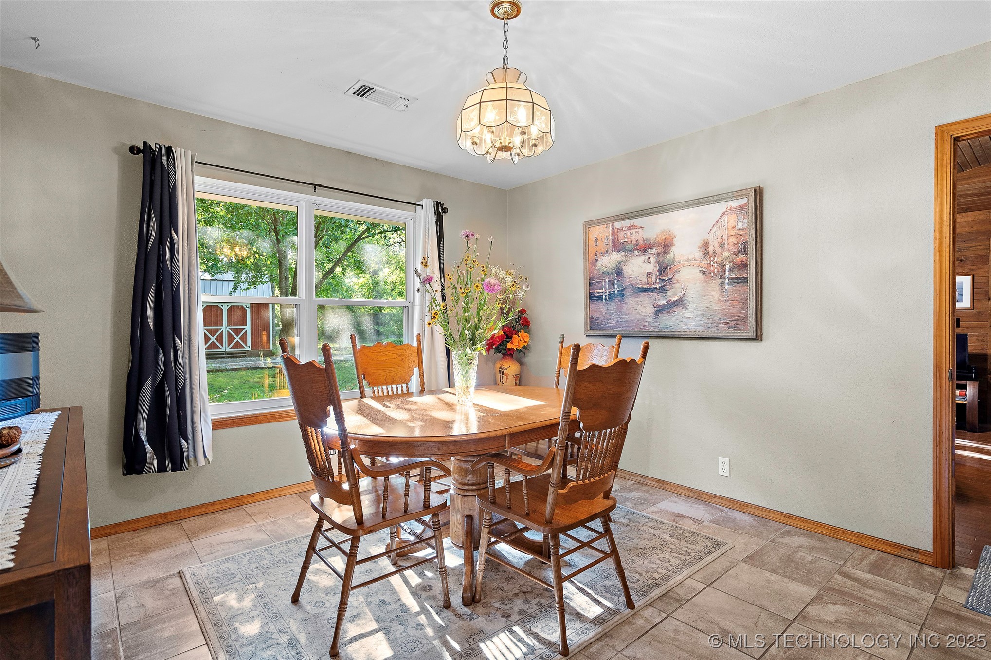 145 Cross Creek Property Photo 12