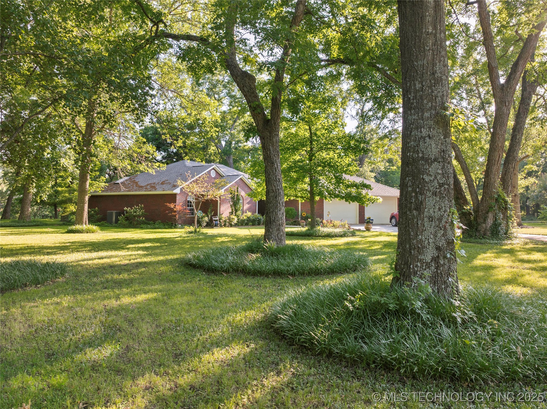 145 Cross Creek Property Photo 42