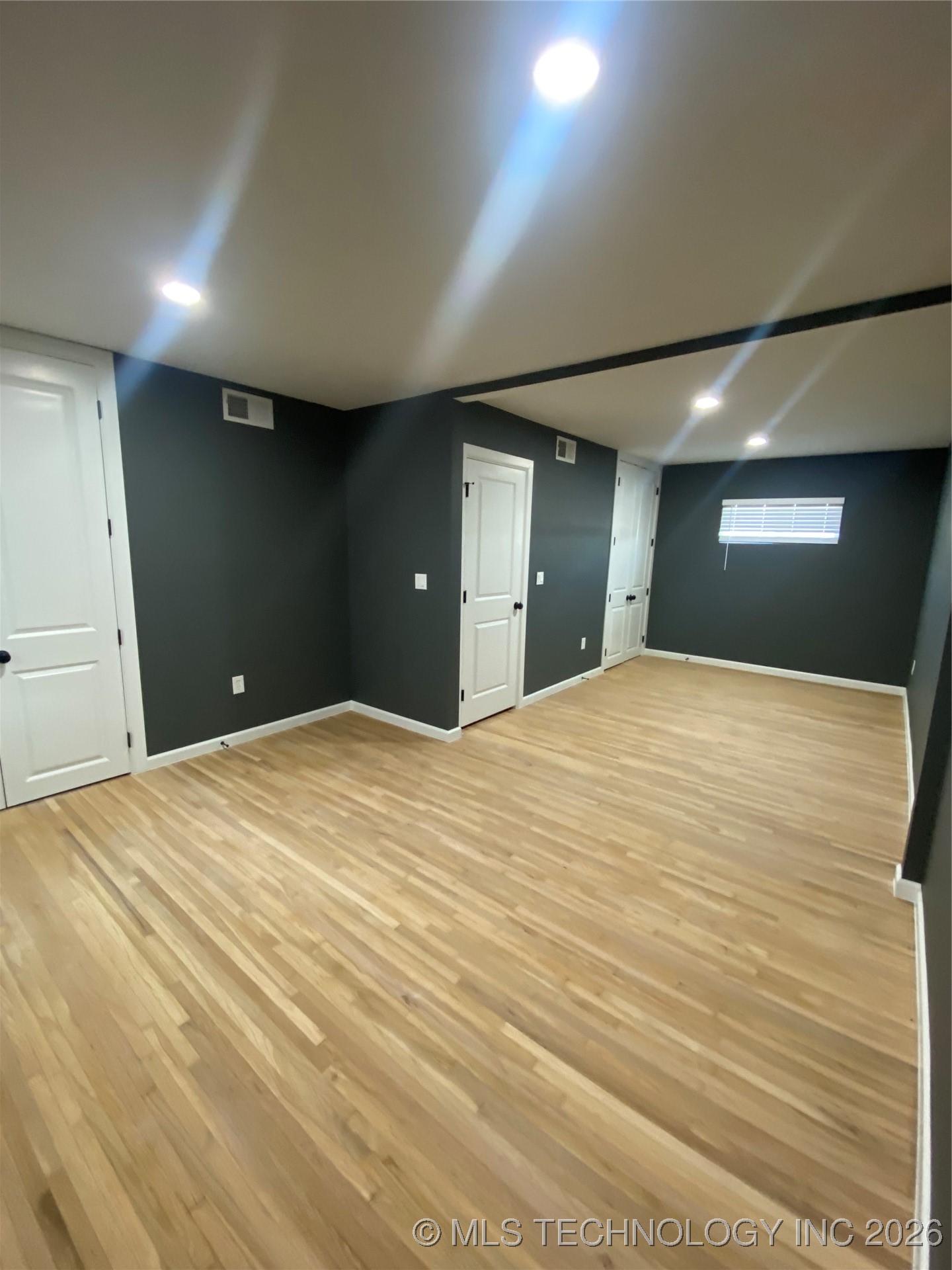 516 E 45th Place North Property Photo 2