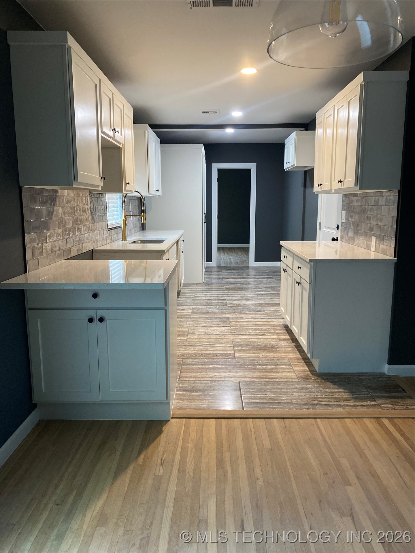 516 E 45th Place North Property Photo 6