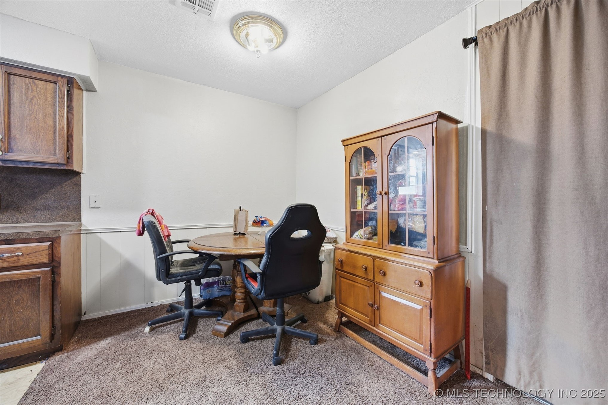 13523 E 31st Place Property Photo 7