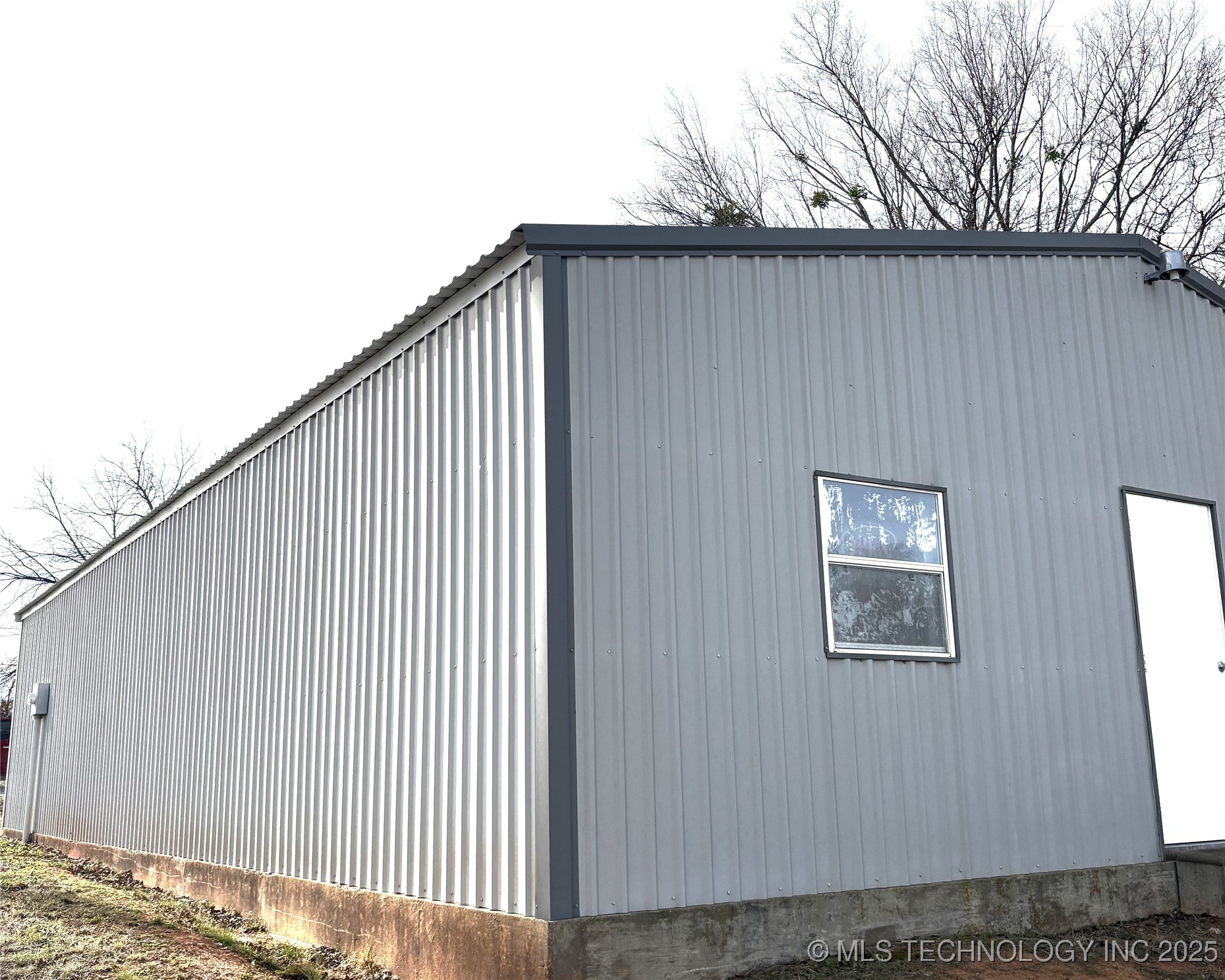 251 Franklin Street Property Photo 6