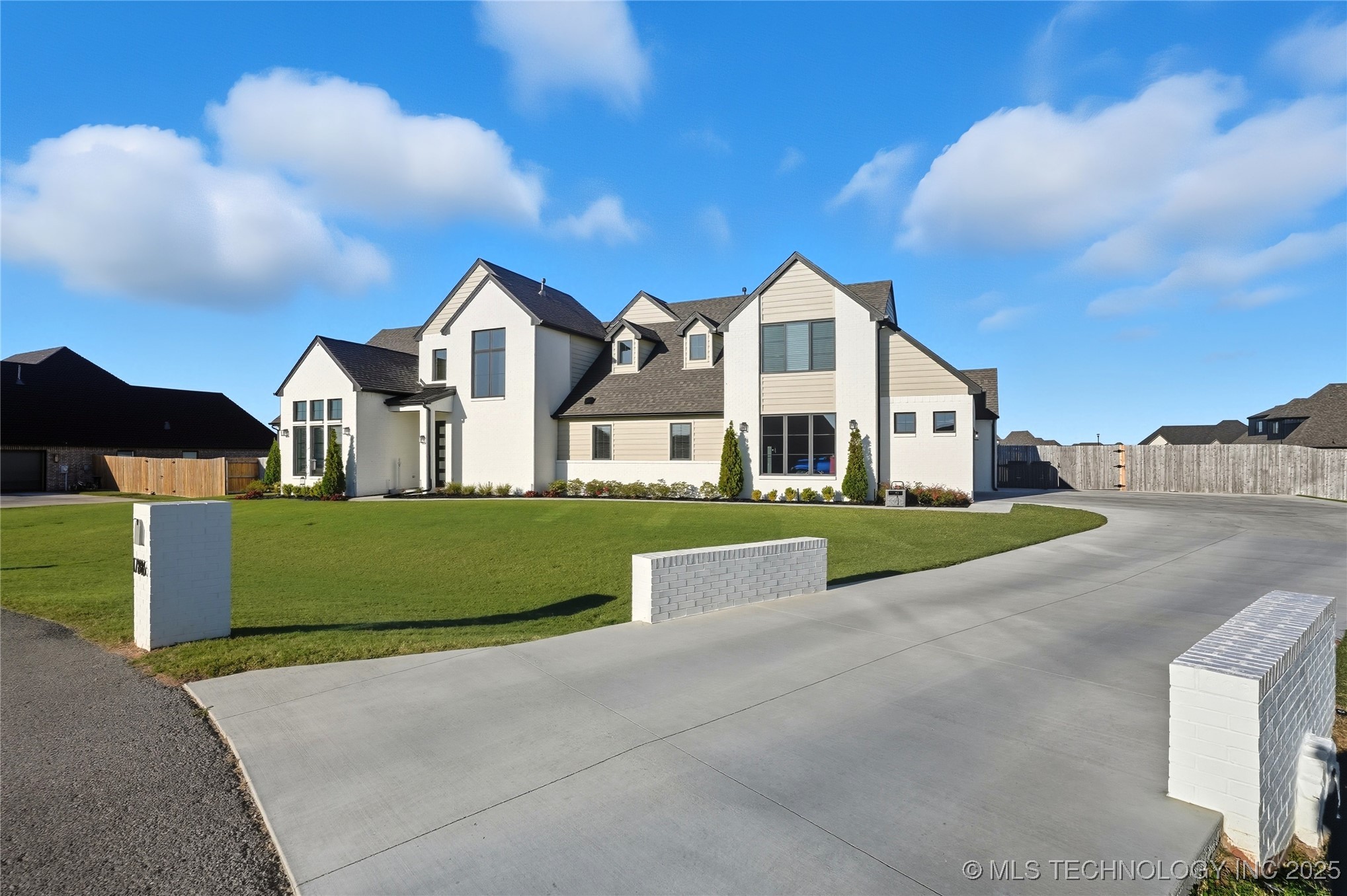 17816 S 47th East Avenue Property Photo 18